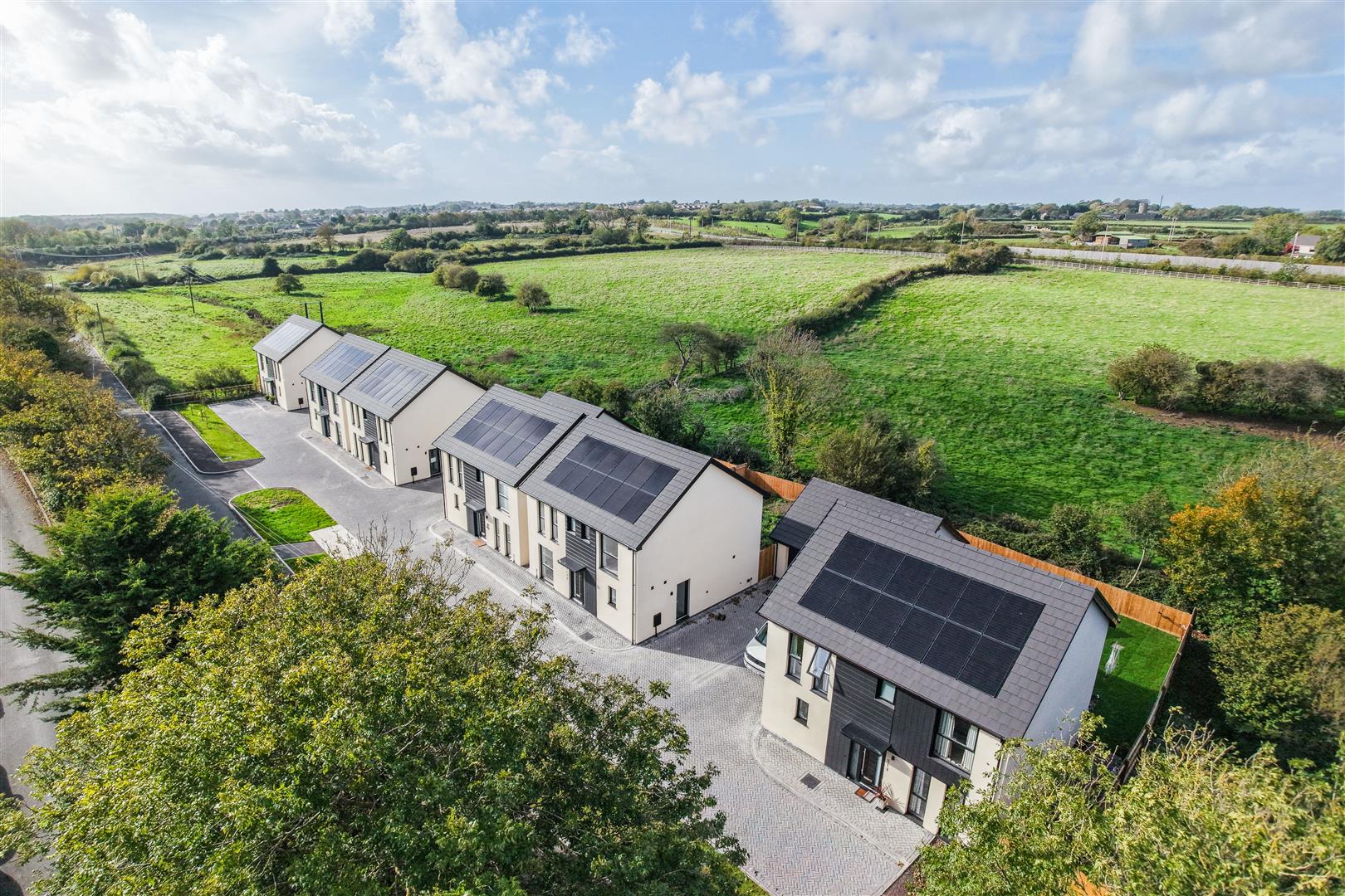 5 Gerddi'r Hen Fragdy, Nr Llantwit Major, Vale of Glamorgan, CF61 2AA